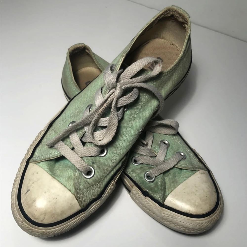 Converse - Picture 2 of 3